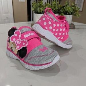 Pink and gray toddler 9 minnie mouse sneakers
